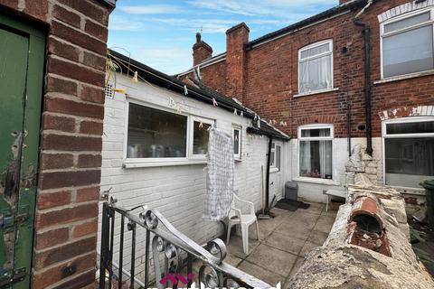 3 bedroom terraced house to rent, Belmont Terrace, Doncaster DN8