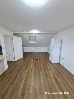 3 bedroom flat to rent, Westmorland Road, Harrow HA1