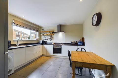 3 bedroom terraced house for sale, Lancaster Road, Aylesbury