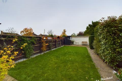 3 bedroom terraced house for sale, Lancaster Road, Aylesbury