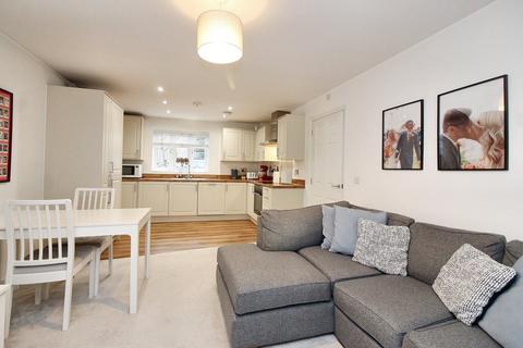 2 bedroom apartment for sale, Shepherds Place, Shefford, SG17