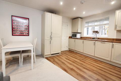 2 bedroom apartment for sale, Shepherds Place, Shefford, SG17