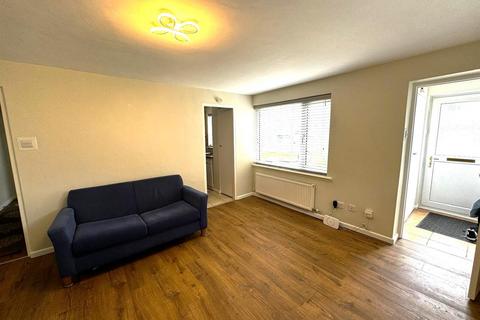 1 bedroom flat to rent, 4 Merlins CourtTenbyPembrokeshire