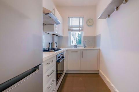 1 bedroom flat to rent, Satanita Road, Westcliff-On-Sea SS0