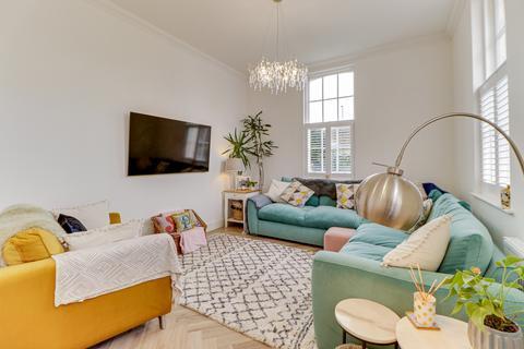 2 bedroom apartment for sale, Clocktower Drive, Southsea