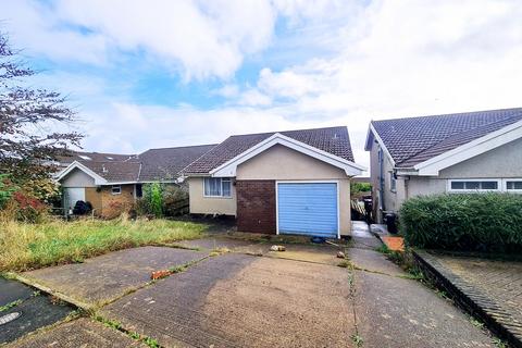 3 bedroom detached house for sale, Rustic Close, Sketty, Swansea, City And County of Swansea.