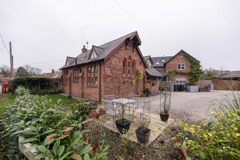 3 bedroom detached house for sale, Wrexham Road, Bulkeley