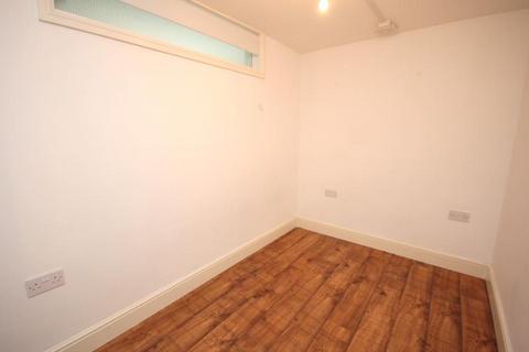 2 bedroom apartment to rent, Duke Road, Great Yarmouth NR31