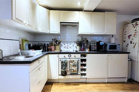 3 bedroom semi-detached house for sale, Farmers Road, Surrey TW18