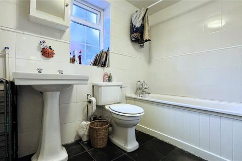 3 bedroom semi-detached house for sale, Farmers Road, Surrey TW18