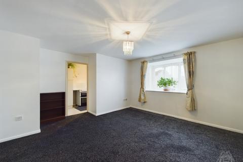 2 bedroom apartment to rent, Danbury Crescent, South Ockendon, Essex, RM15