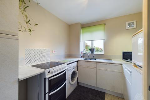 2 bedroom apartment to rent, Danbury Crescent, South Ockendon, Essex, RM15