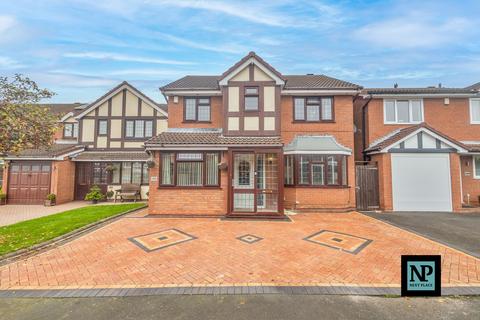 5 bedroom detached house for sale, Lindisfarne, Glascote, B77