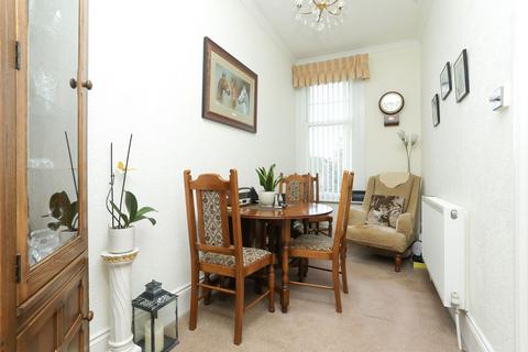 2 bedroom flat for sale, Station Approach, Birchington, CT7