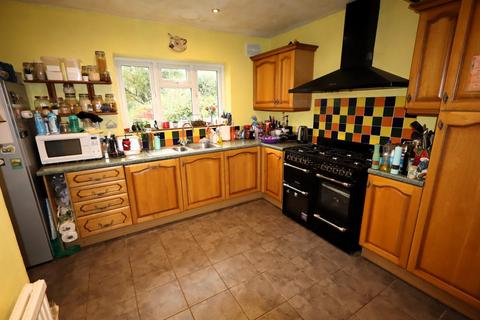 4 bedroom semi-detached house for sale, Furzehill Road, Borehamwood WD6