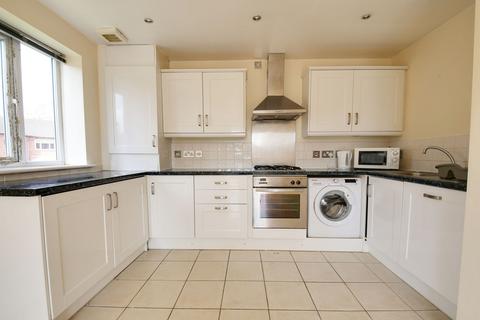 2 bedroom apartment to rent, Boston Avenue, Runcorn, WA7