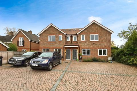 4 bedroom semi-detached house to rent, Westfield Road, Woking, Surrey, GU22