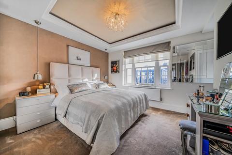 3 bedroom flat for sale, Onslow Square, South Kensington