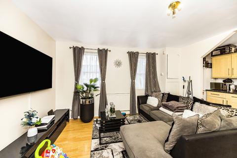 2 bedroom flat for sale, Cann Hall Road, London, E11