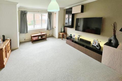 4 bedroom detached house to rent, Rosedale Drive, Grantham, NG31