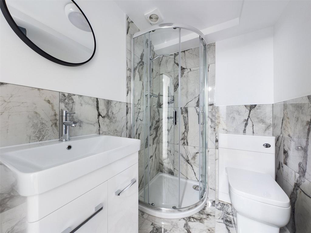Bathroom-To-Rent