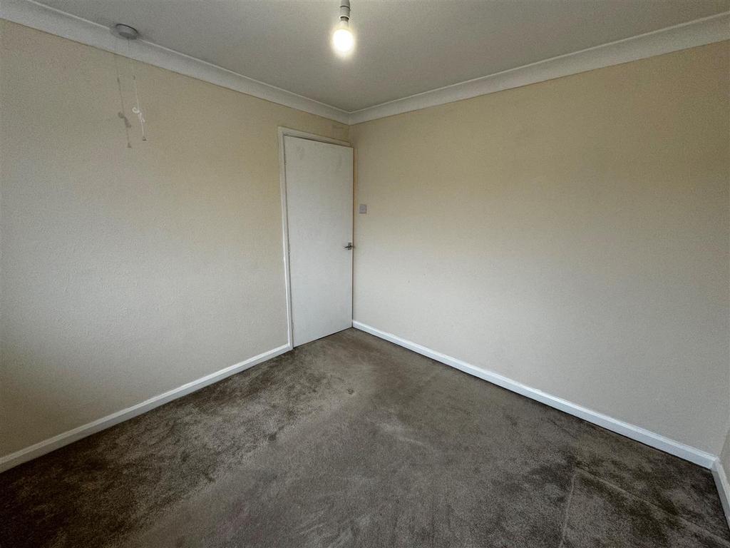 Third bedroom 3.jpg