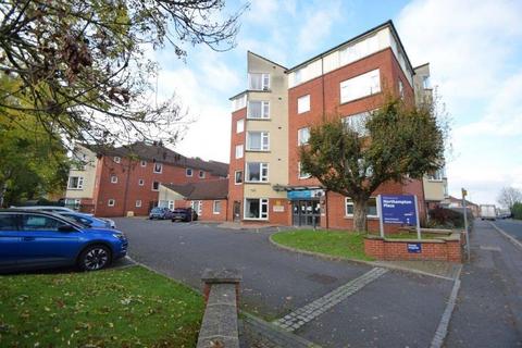 2 bedroom apartment for sale, Northampton Avenue, Slough, Berkshire, SL1