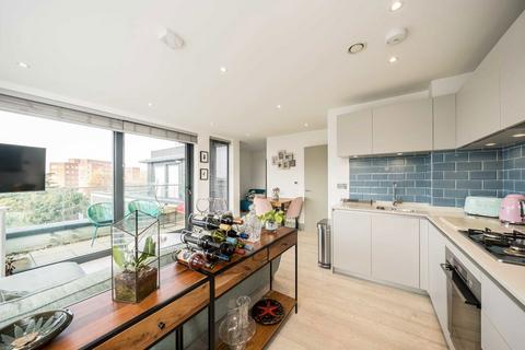 Flat 13, 6 Indigo Square, Surbiton, KT6 5BG