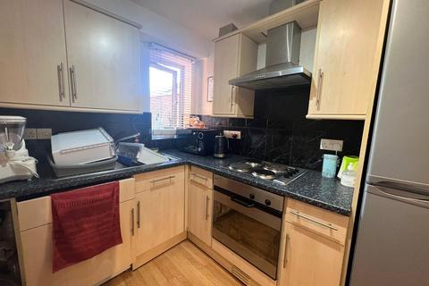 1 bedroom flat to rent, Thornbury Avenue, Hampshire SO15