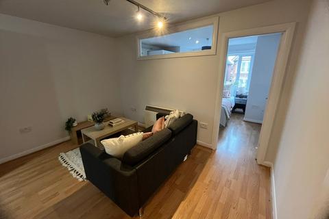 1 bedroom flat to rent, Thornbury Avenue, Hampshire SO15