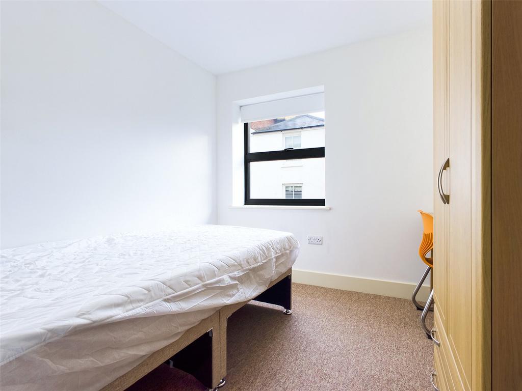Studio-Room-To-Rent