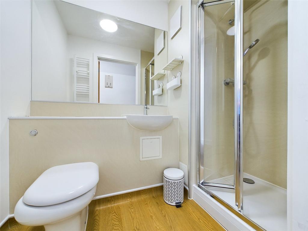 Bathroomflat-To-Rent