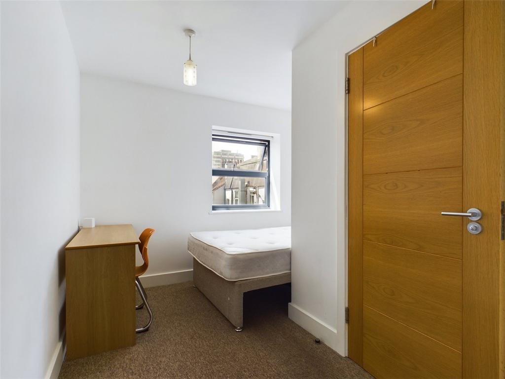 Bedroom-Flat-To-Rent
