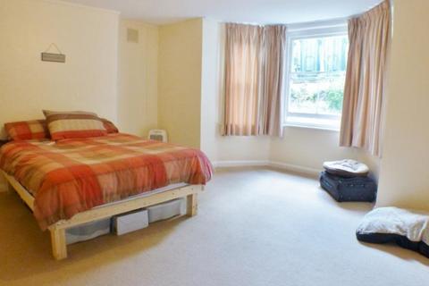 1 bedroom flat to rent, Epsom Road, Guildford GU1