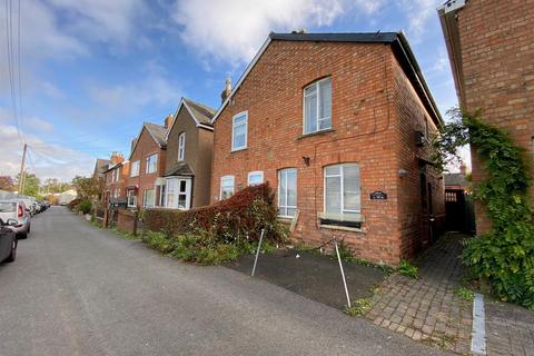 2 bedroom end of terrace house for sale, Dukes Way, Malvern