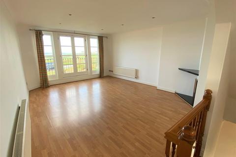 3 bedroom end of terrace house to rent, Hatfield Crescent, Newquay TR7