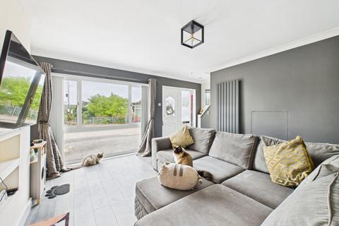 2 bedroom semi-detached house for sale, Sextant Road, Hull, East Riding Of Yorkshire, HU6 7BA