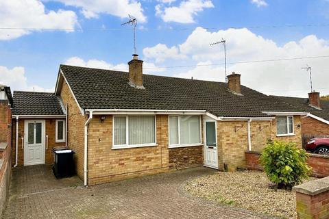 5 Grasscroft, Northampton, NN2 8QH
