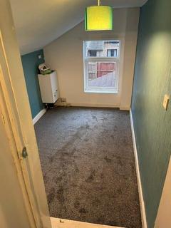 3 bedroom terraced house to rent, Rutland Street, Grimsby