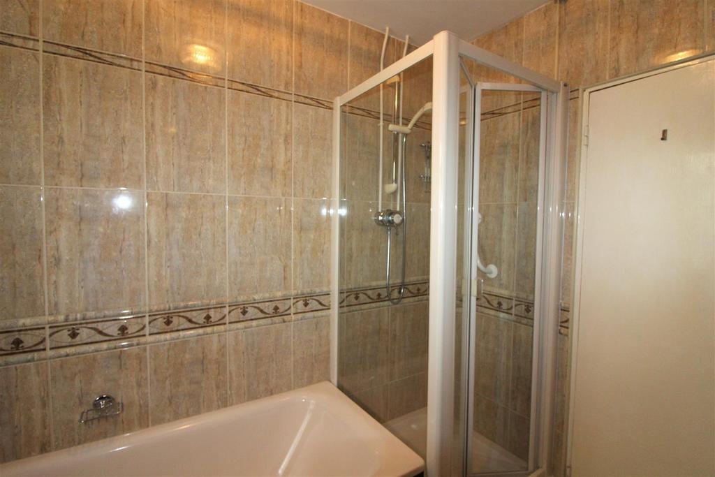 Bathroom/Shower Room