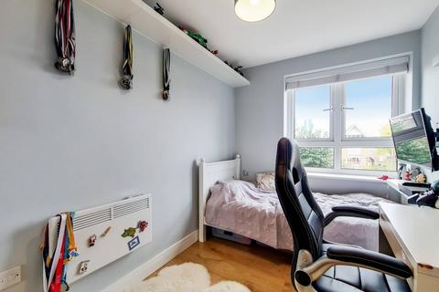 3 bedroom flat for sale, St. Davids Square, Docklands, London, E14