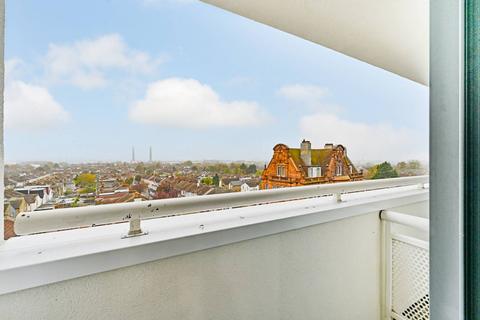 2 bedroom flat for sale, London Road, Croydon, CR0