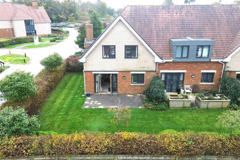 2 bedroom end of terrace house for sale, Kleinwort Close, Haywards Heath, RH16