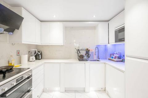 2 bedroom flat for sale, Glebelands Close, North Finchley, London, N12