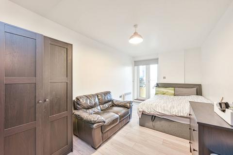 2 bedroom flat for sale, Glebelands Close, North Finchley, London, N12