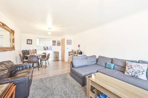 2 bedroom flat for sale, Glebelands Close, North Finchley, London, N12