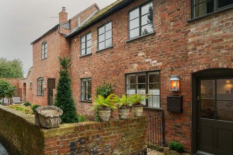 2 bedroom semi-detached house for sale, Old Baptist Chapel Court, Tewkesbury, Gloucestershire