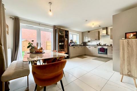 21 Acker Bilk Drive, Glebe Farm, Milton Keynes, MK17 8XZ