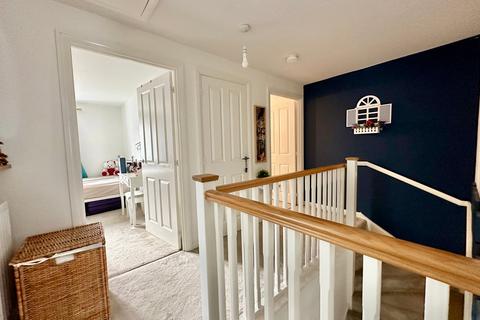 21 Acker Bilk Drive, Glebe Farm, Milton Keynes, MK17 8XZ
