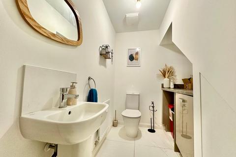 21 Acker Bilk Drive, Glebe Farm, Milton Keynes, MK17 8XZ